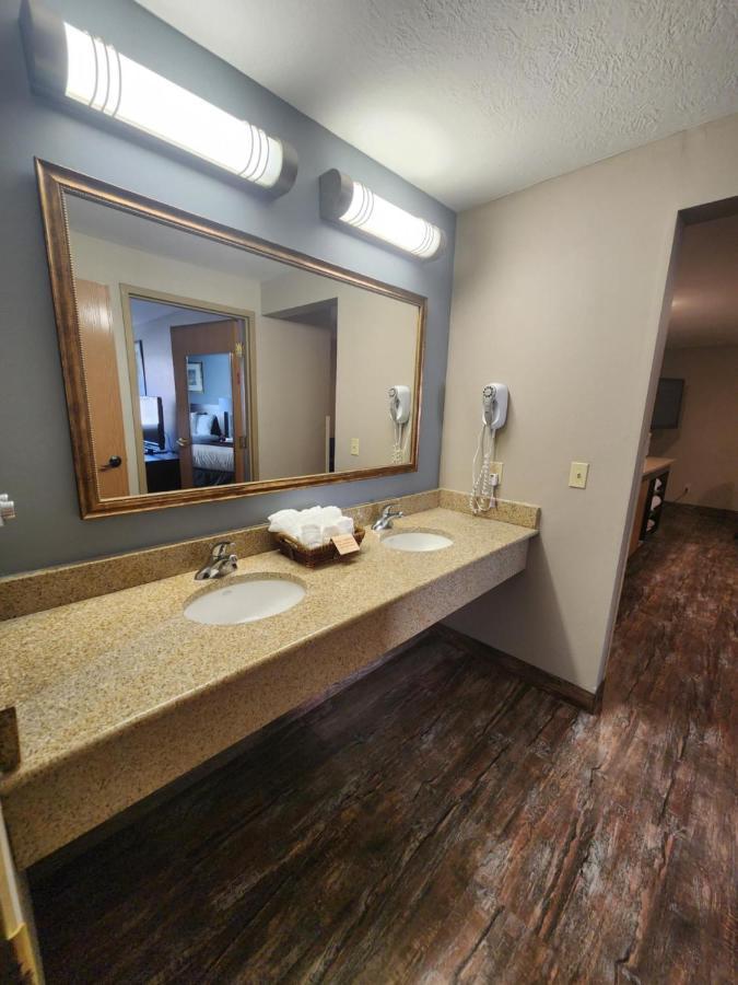 Put-In-Bay Resort & Conference Center エクステリア 写真